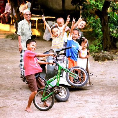 enfant bali ambiance